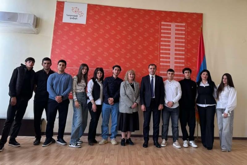 Կադաստրի կոմիտեում էին հումանիտար-տեխնիկական քոլեջի ուսանողները