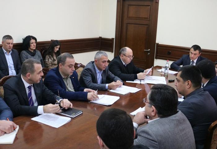 «Մենք ոչ միայն պիտի ասենք՝ խնդիր կա, մենք պիտի լուծման տարբերակներ առաջարկենք». աշխատանքային խորհրդակցություն «Մենք ոչ միայն պիտի ասենք՝ խնդիր կա, մենք պիտի լուծման տարբերակներ առաջարկենք». աշխատանքային խորհրդակցություն