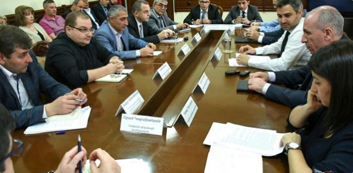 KPI-ի ցուցիչով խրախուսման կարգի, աշխատանքից չուշանալու և գրությունները ժամանակին ստորագրության հանձնելու մասին. աշխատանքային խորհրդակցություն KPI-ի ցուցիչով խրախուսման կարգի, աշխատանքից չուշանալու և գրությունները ժամանակին ստորագրության հանձնելու մասին. աշխատանքային խորհրդակցություն